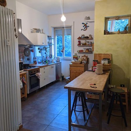 Room In A Quiet Part Of Bergamo Bagian luar foto
